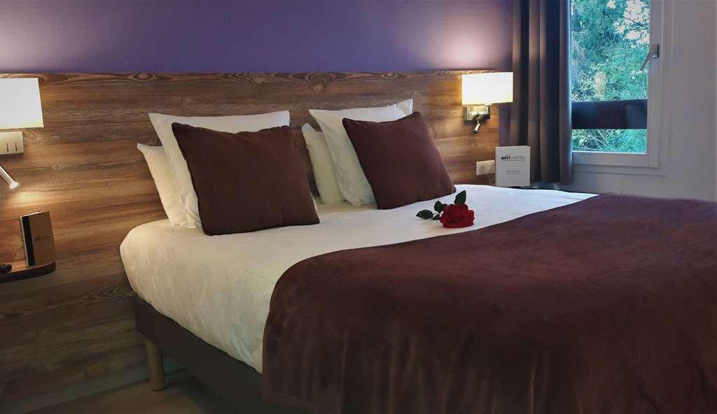 Brit Hotel Confort Pau Lons Ruang foto