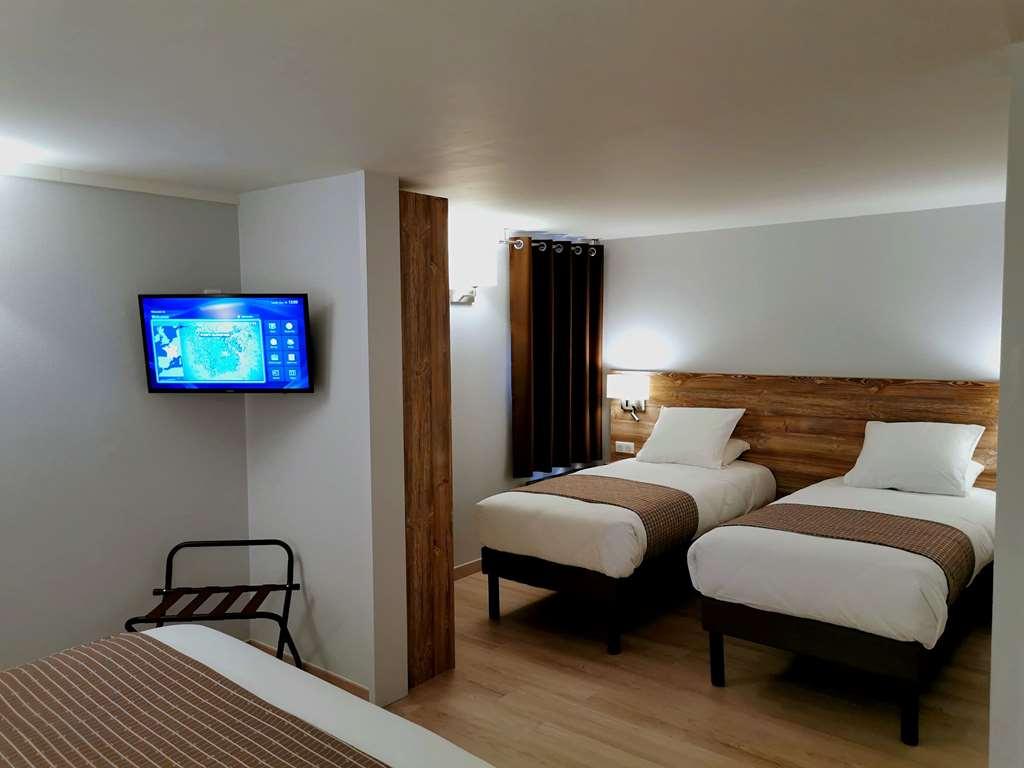 Brit Hotel Confort Pau Lons Ruang foto