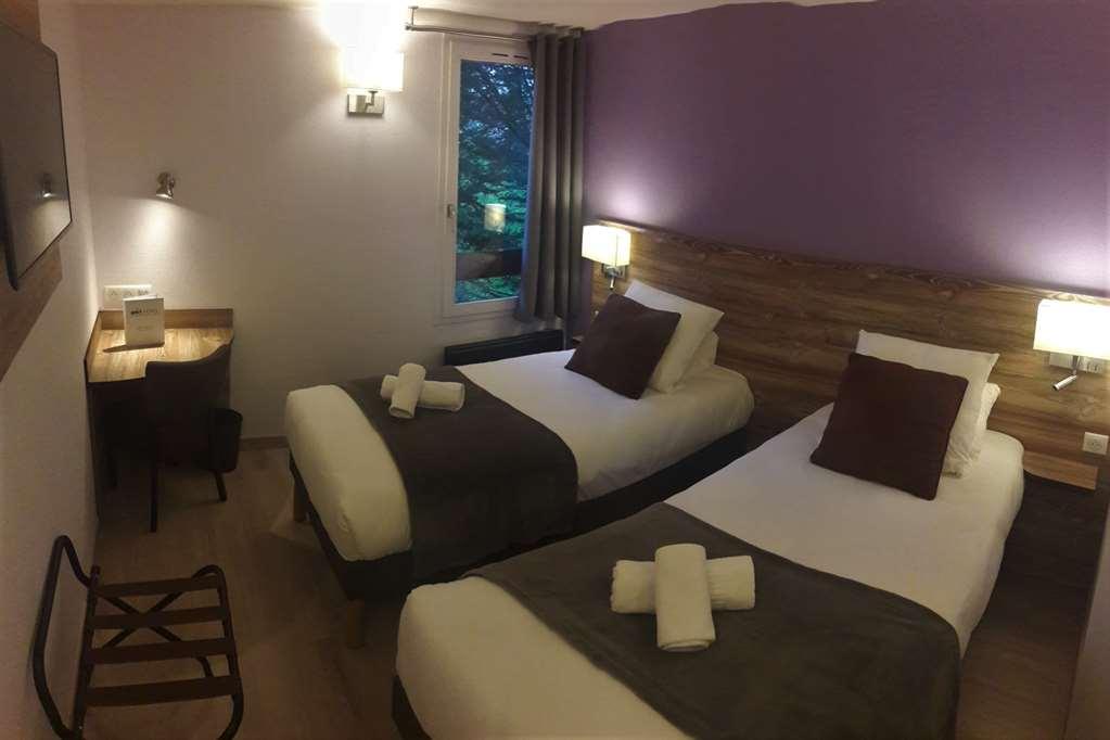 Brit Hotel Confort Pau Lons Ruang foto