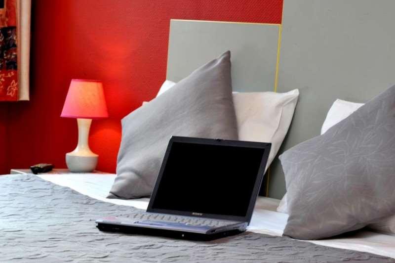 Brit Hotel Confort Pau Lons Ruang foto