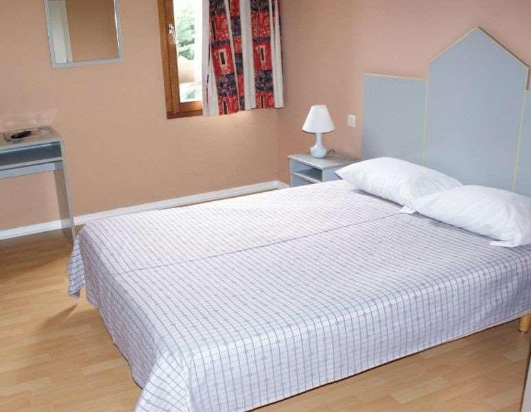 Brit Hotel Confort Pau Lons Ruang foto